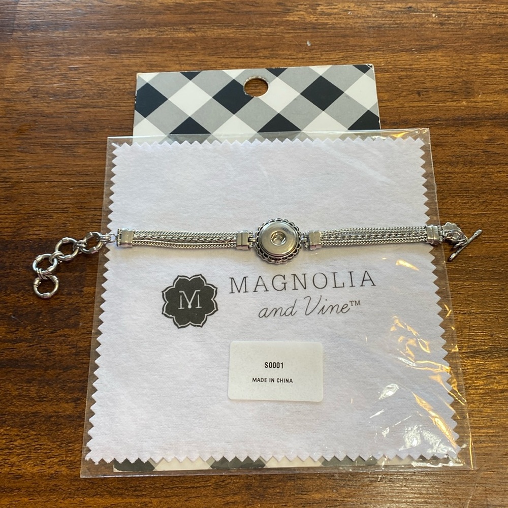 Magnolia and Vine silver Dream Weaver bracelet, 6.5-8” wrists, new